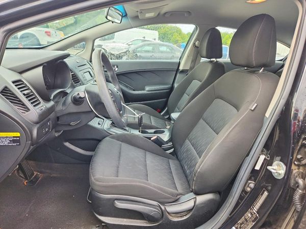 2016 KIA FORTE GL (Middle-Low Grade)