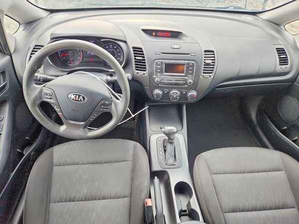 2016 KIA FORTE GL (Middle-Low Grade)