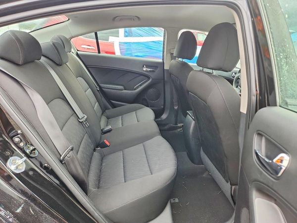 2016 KIA FORTE GL (Middle-Low Grade)