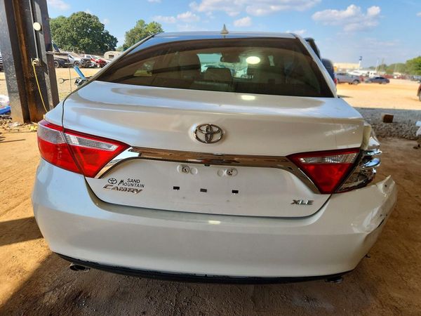 2015 TOYOTA CAMRY — DIRR