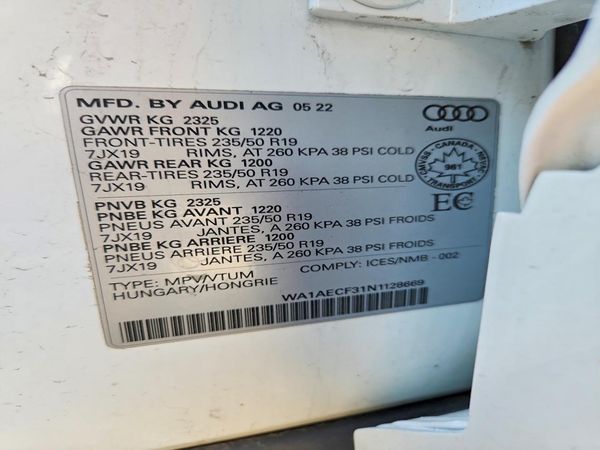2022 AUDI Q3 quattro Premium — VINS