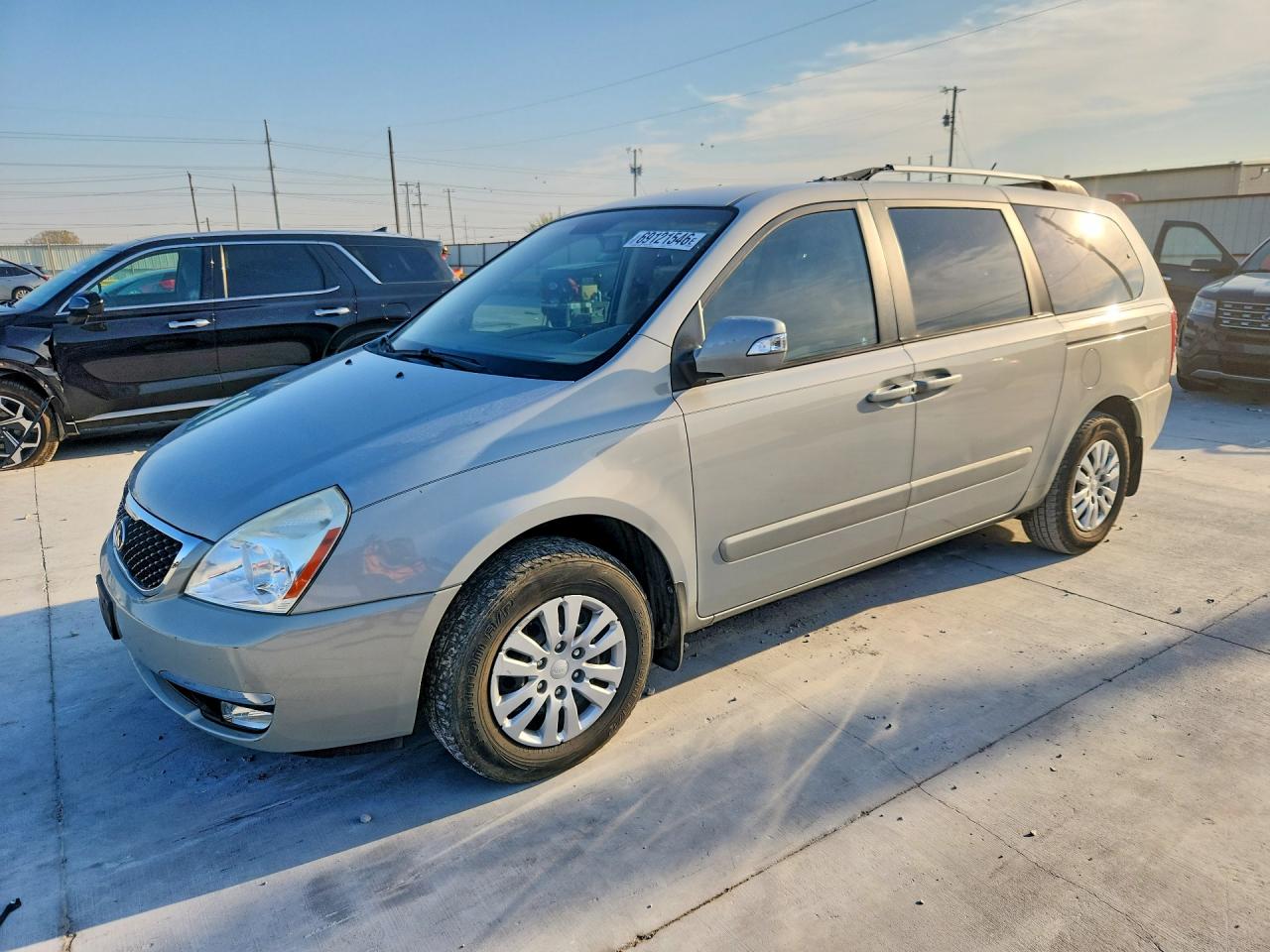 2014 KIA SEDONA — Front 3/4