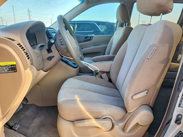 2014 KIA SEDONA — DENT