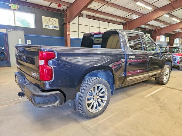 2022 CHEVROLET SILVERADO High Country