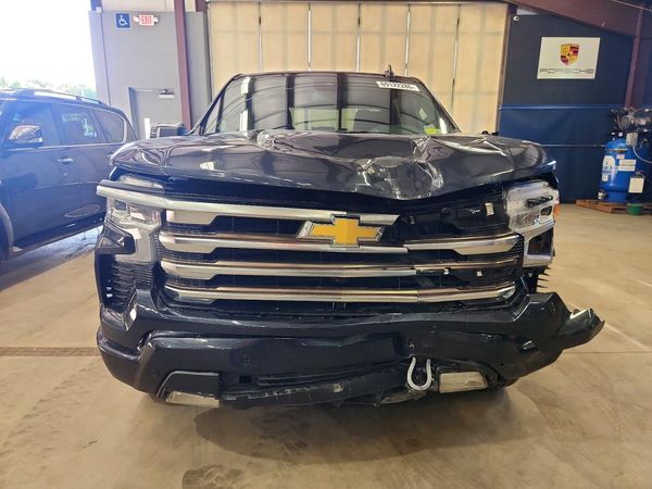 2022 CHEVROLET SILVERADO High Country