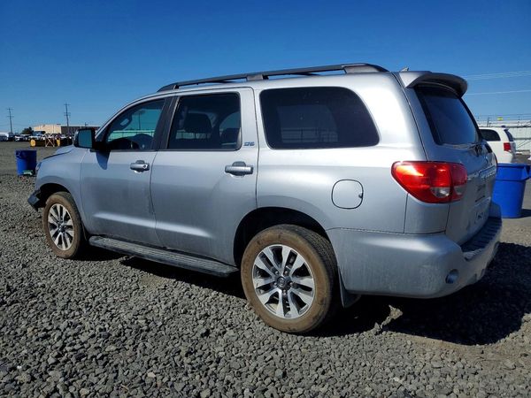 2016 TOYOTA SEQUOIA SR5 Grade