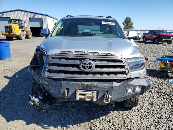 2016 TOYOTA SEQUOIA SR5 Grade