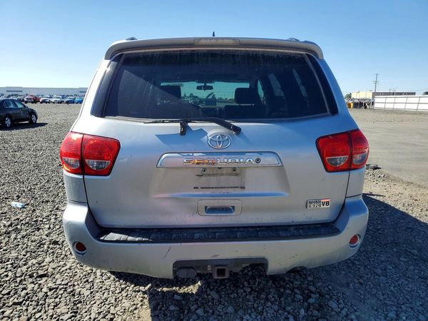 2016 TOYOTA SEQUOIA SR5 Grade