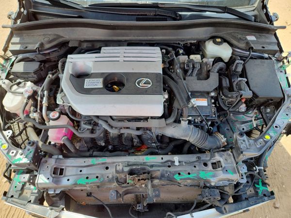 2021 LEXUS UX — Engine bay