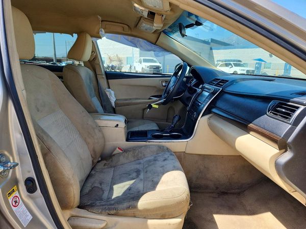 2015 TOYOTA CAMRY — DENT