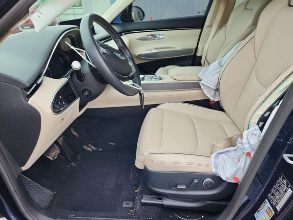 2022 GENESIS GV70 — DENT