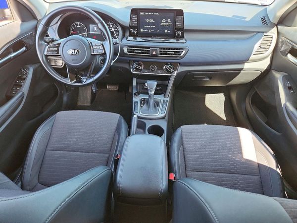 2021 KIA SELTOS S