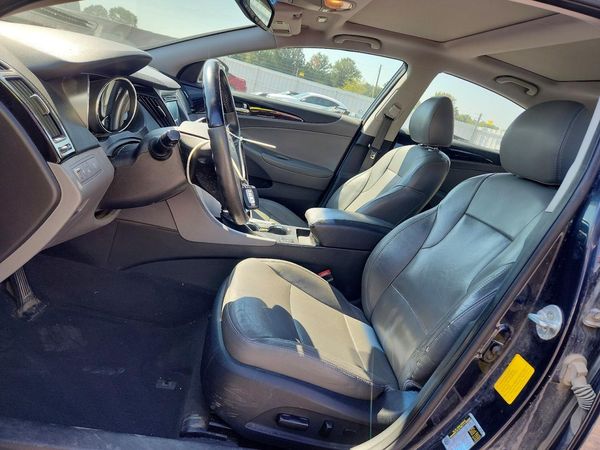 2012 HYUNDAI SONATA — DENT
