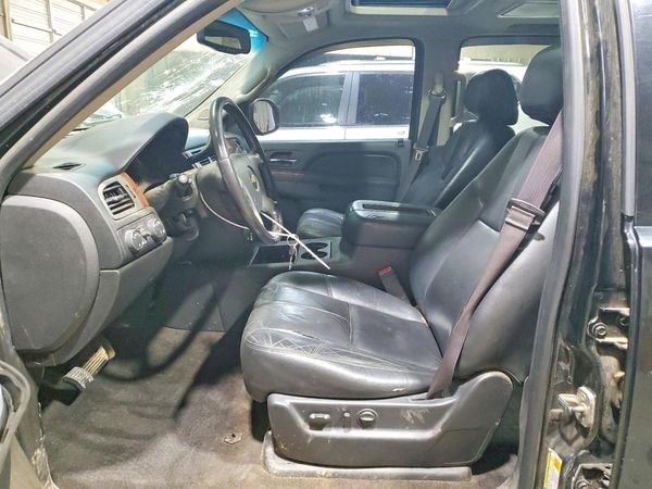 2014 CHEVROLET TAHOE LT — DENT