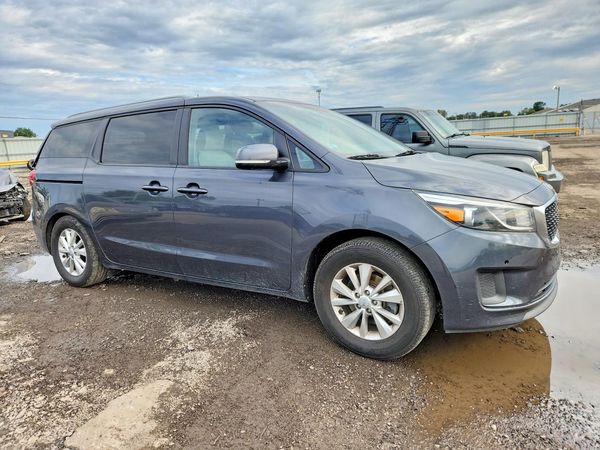 2016 KIA SEDONA LX - Middle-low — Passenger 3/4