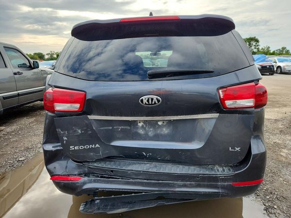 2016 KIA SEDONA LX - Middle-low — DIRR