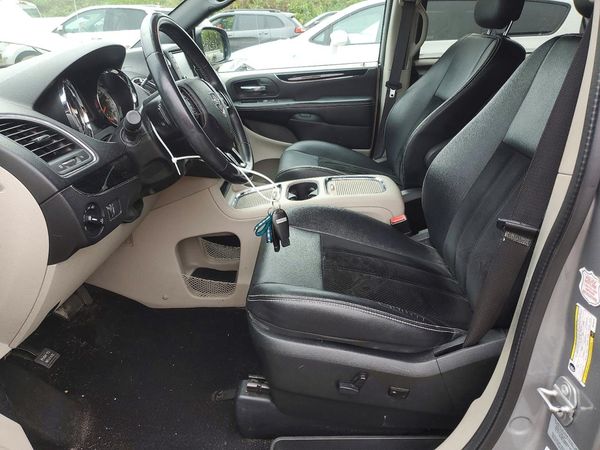 2017 DODGE GRAND CARAVAN SXT — DENT