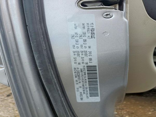 2017 DODGE GRAND CARAVAN SXT — VINS