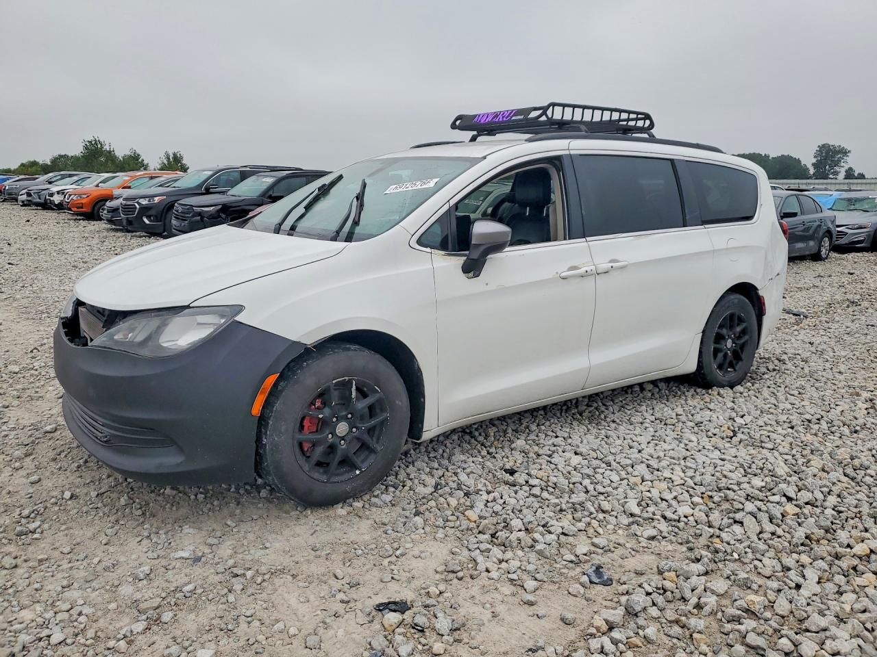 2020 CHRYSLER VOYAGER LXI