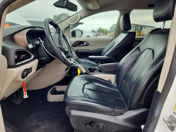 2020 CHRYSLER VOYAGER LXI