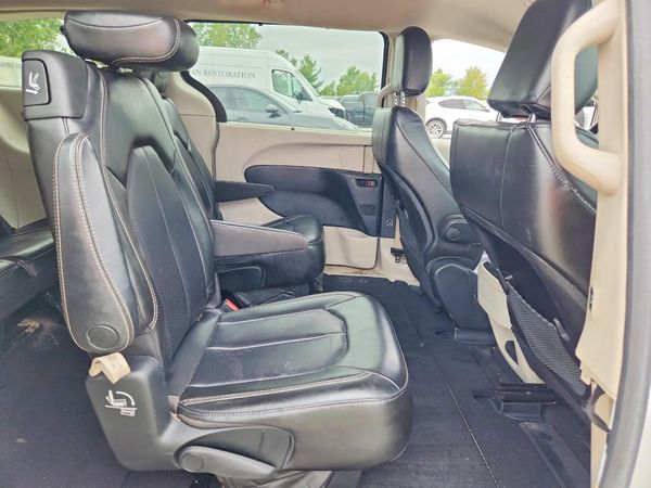 2020 CHRYSLER VOYAGER LXI