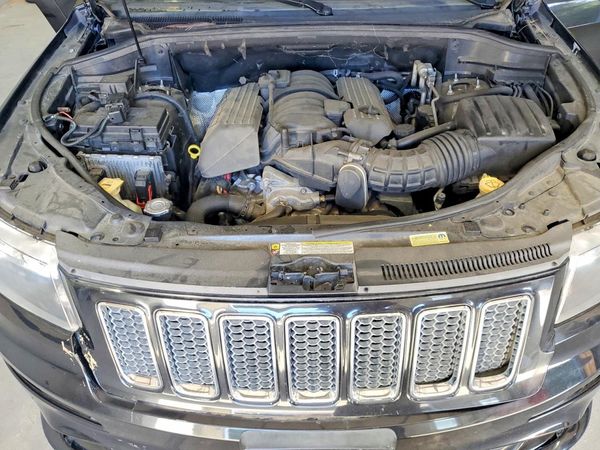 2012 JEEP GRAND CHER SRT8 — Engine bay