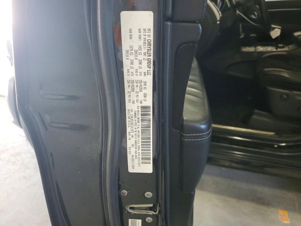 2012 JEEP GRAND CHER SRT8 — VINS