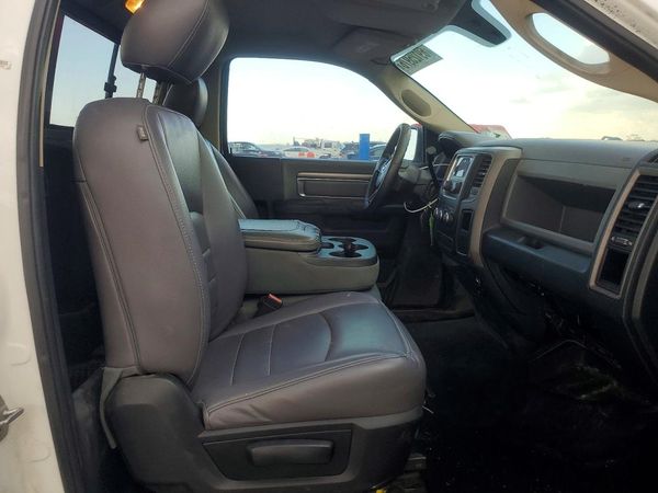 2014 RAM 1500 ST