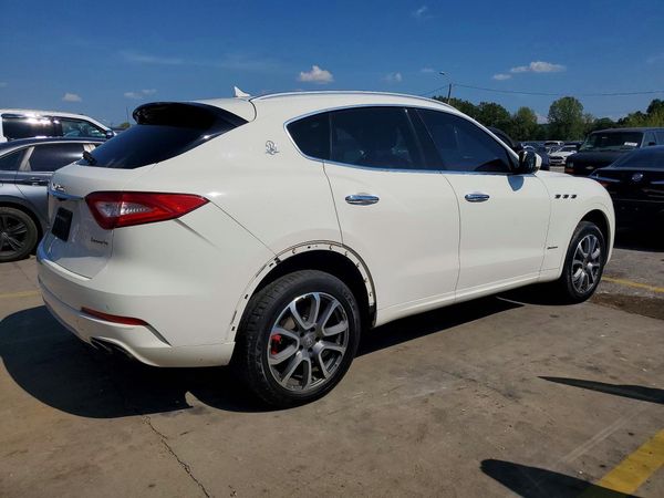 2018 MASERATI LEVANTE Luxury — PSRA