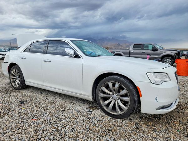 2019 CHRYSLER 300 — Passenger 3/4