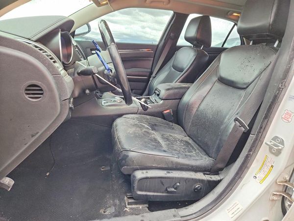 2019 CHRYSLER 300 — DENT