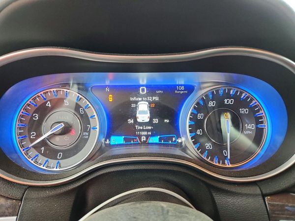 2019 CHRYSLER 300 — ODOM