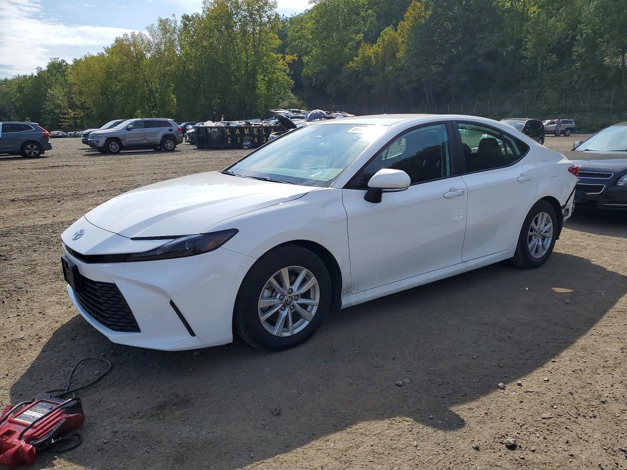 2025 TOYOTA CAMRY — Front 3/4