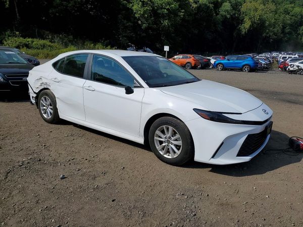 2025 TOYOTA CAMRY — Passenger 3/4