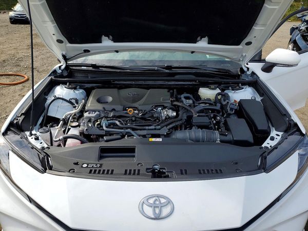 2025 TOYOTA CAMRY — Engine bay