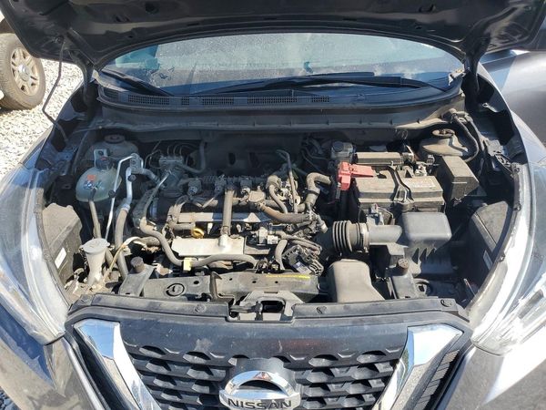 2020 NISSAN KICKS — Engine bay