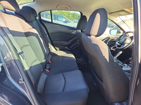 2015 MAZDA 3 Touring/GS