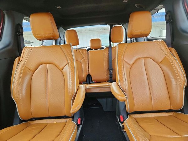 2023 CHRYSLER PACIFICA Pinnacle