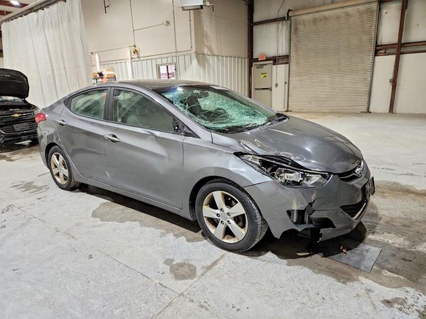 2013 HYUNDAI ELANTRA — Passenger 3/4