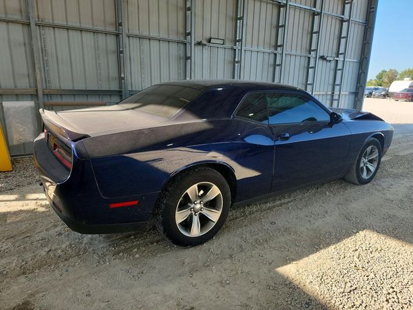 2016 DODGE CHALLENGER SXT