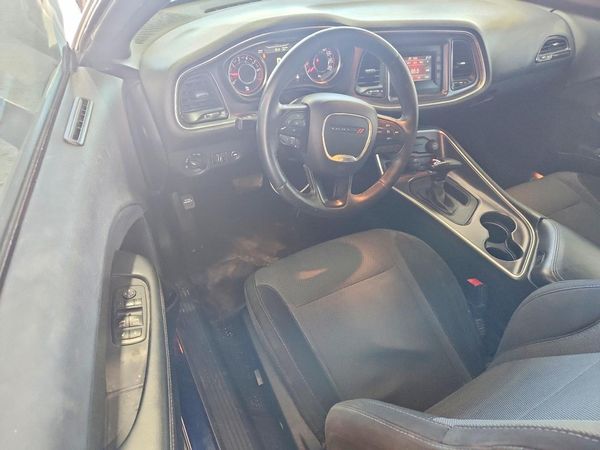 2016 DODGE CHALLENGER SXT