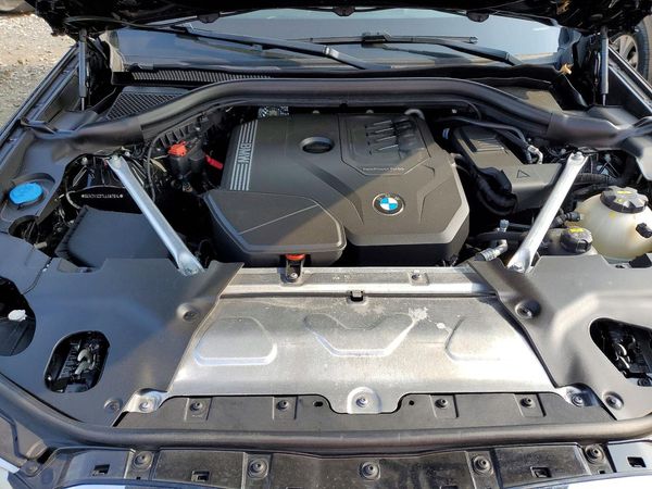 2020 BMW X4 — Engine bay
