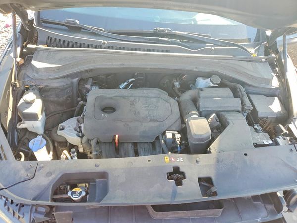 2019 HYUNDAI SANTA FE — Engine bay