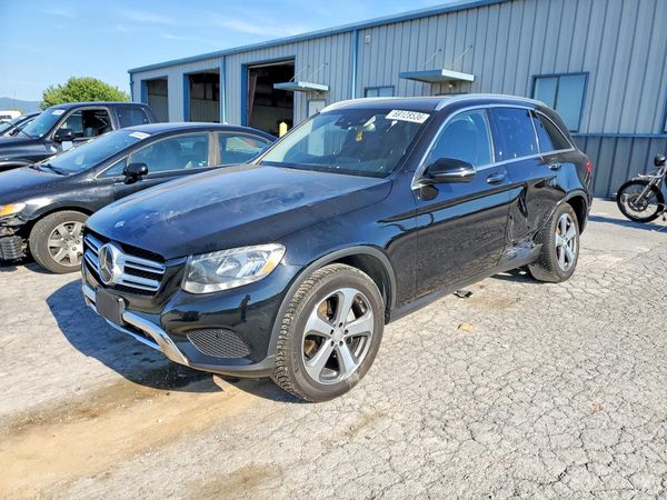 2016 MERCEDES-BENZ GLC — Front 3/4
