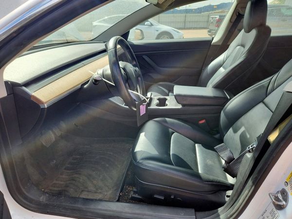 2019 TESLA MODEL 3 — DENT