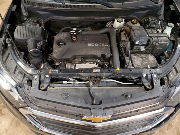 2018 CHEVROLET EQUINOX LT (1LT) — Engine bay