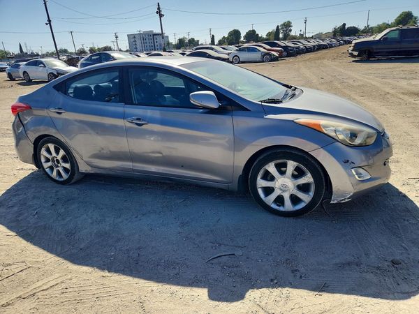 2012 HYUNDAI ELANTRA — Passenger 3/4