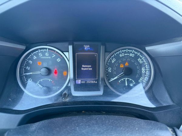 2018 TOYOTA TACOMA