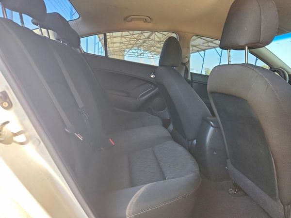 2014 KIA FORTE LX