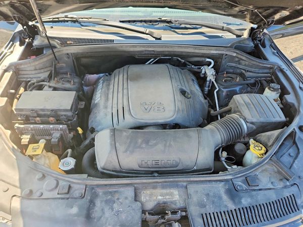 2015 DODGE DURANGO — Engine bay